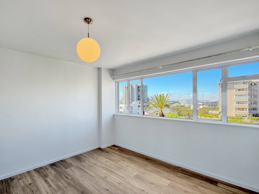 To Let 2 Bedroom Property for Rent in Green Point Western Cape